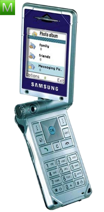 Samsung D700